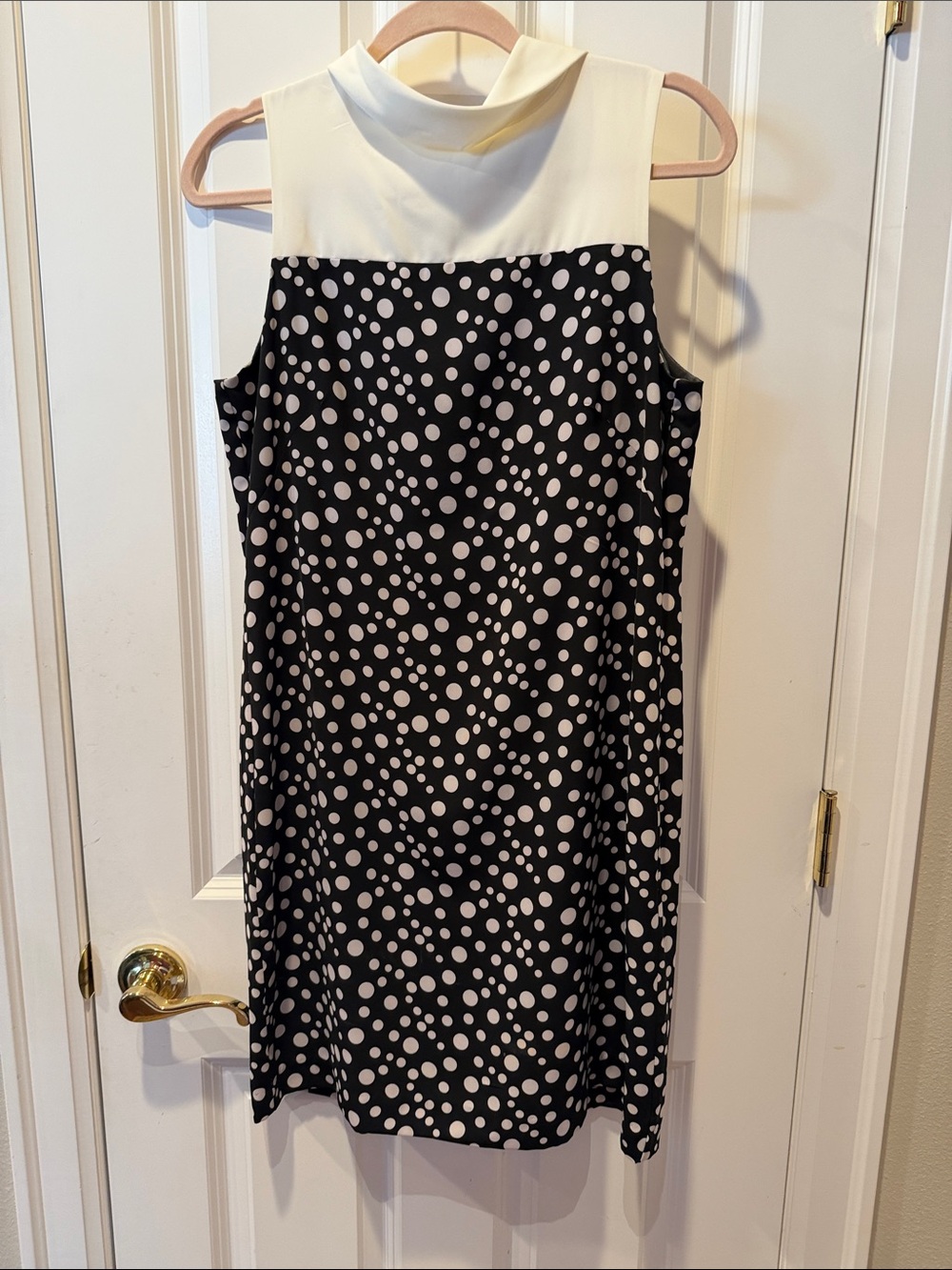 Karl Lagerfeld  Sleeveless Black & White Polka Dot Shift Dress 8